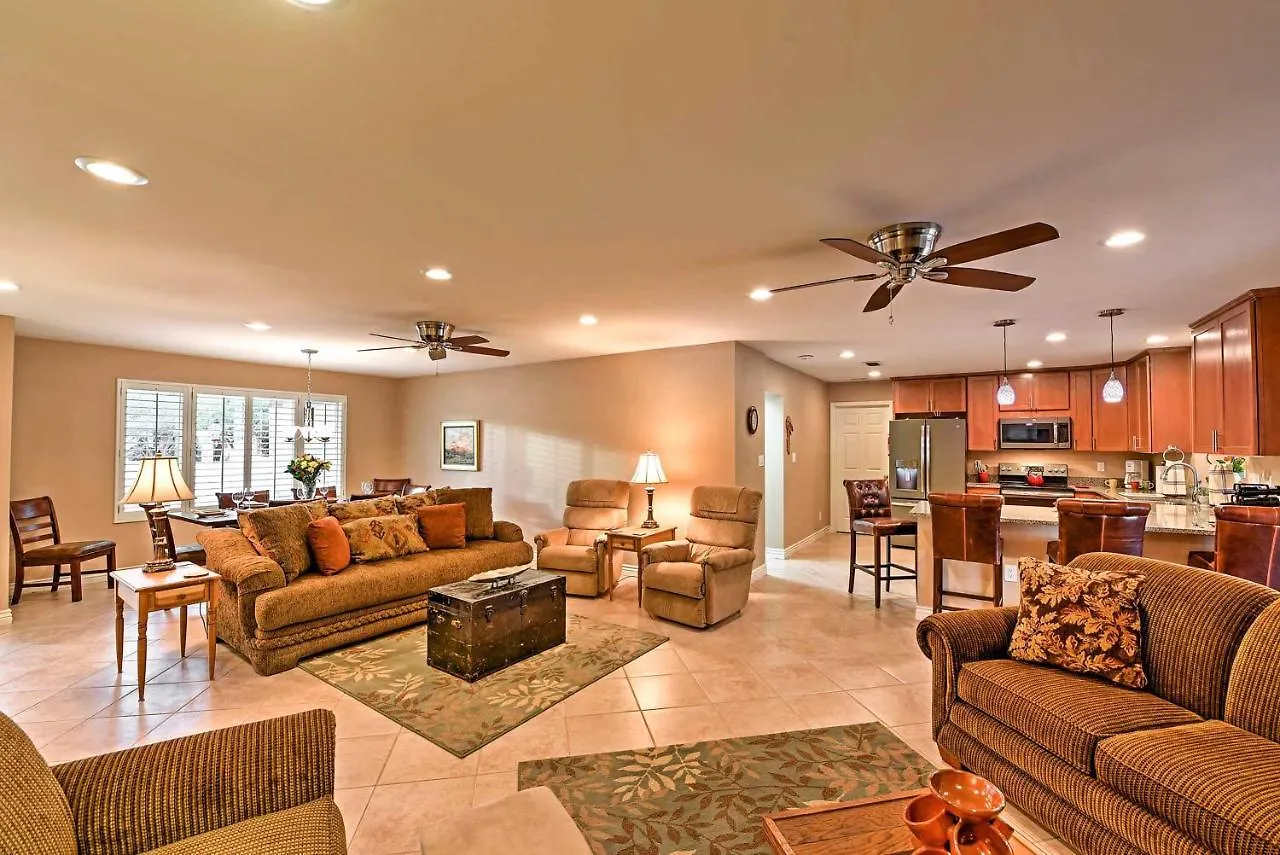 Lovely Phoenix Home With Expansive Patio And Fire Pit! Holiday home